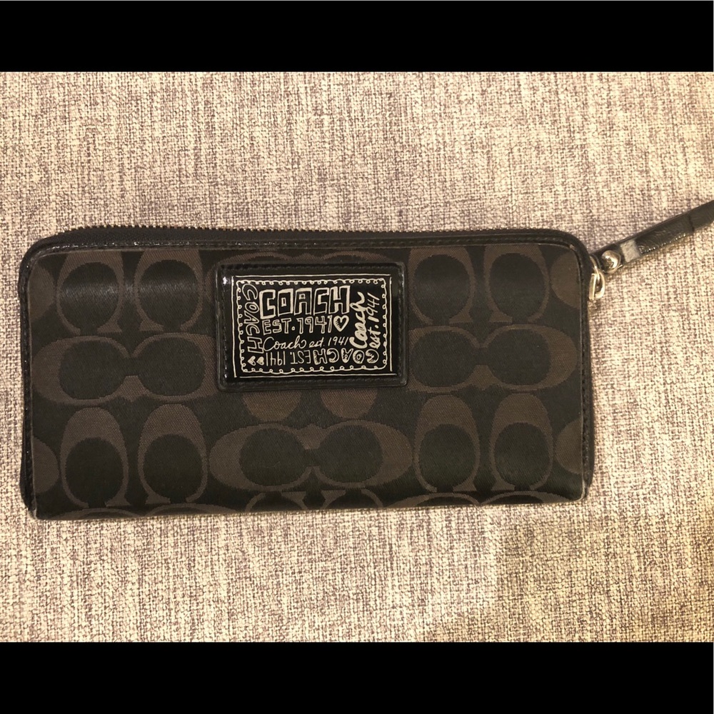 Coach Women’s Accordion Wallet